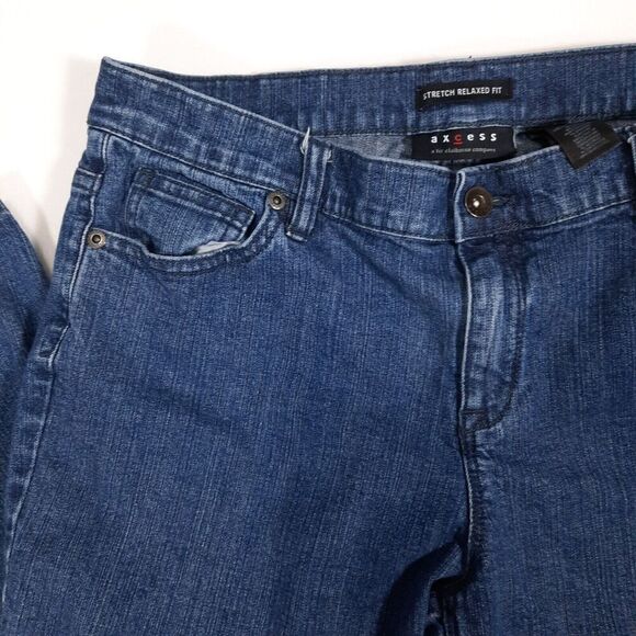 Axcess Women's Size 12 Straight Relaxed Fit Denim Capris MId-Rise Medium Wash - Picture 2 of 11